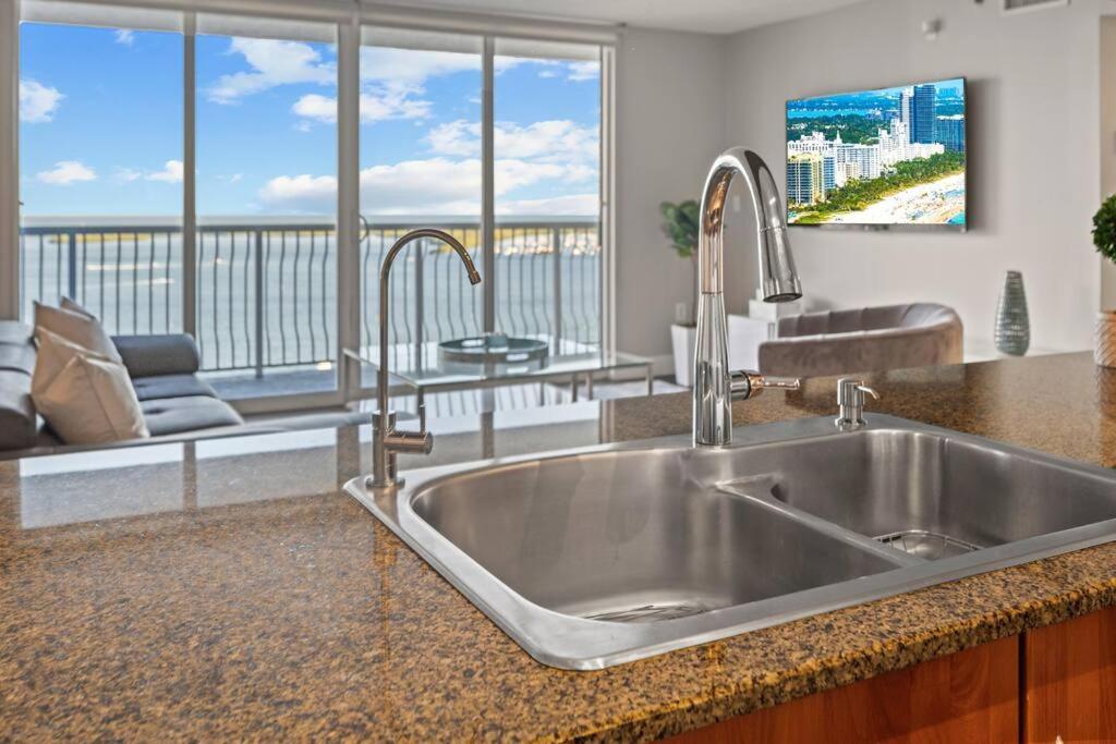 Апартаменты Ocean View 35Th Floor, In The Heart Of Майами Экстерьер фото
