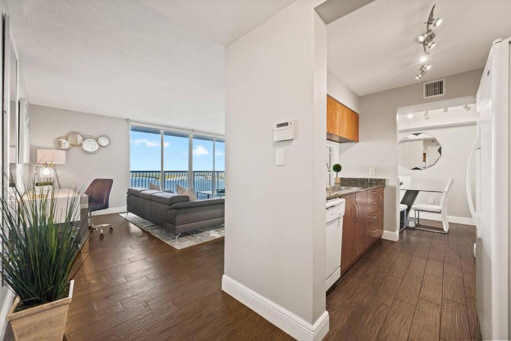 Апартаменты Ocean View 35Th Floor, In The Heart Of Майами Экстерьер фото