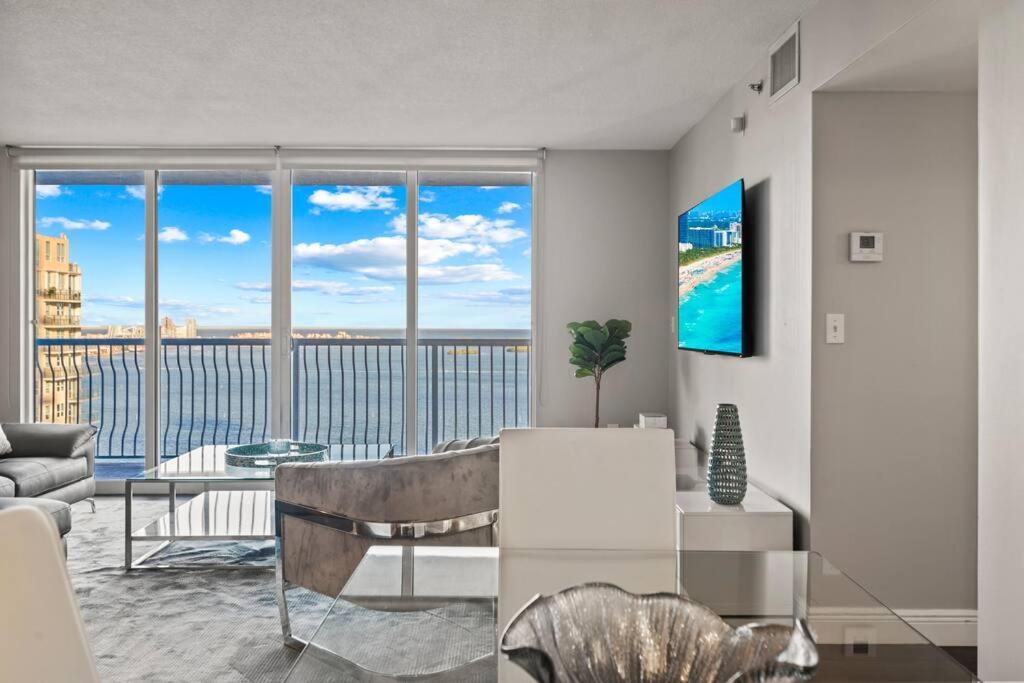 Апартаменты Ocean View 35Th Floor, In The Heart Of Майами Экстерьер фото
